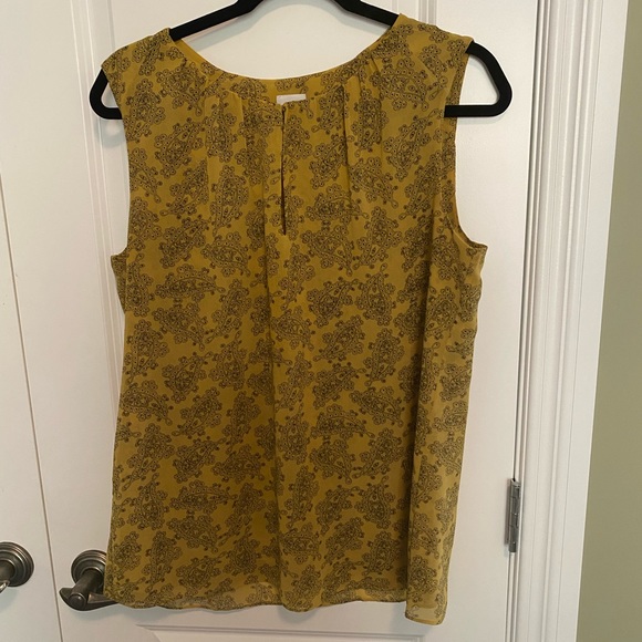 Cabi Paisley Blouse. Medium - Picture 2 of 3